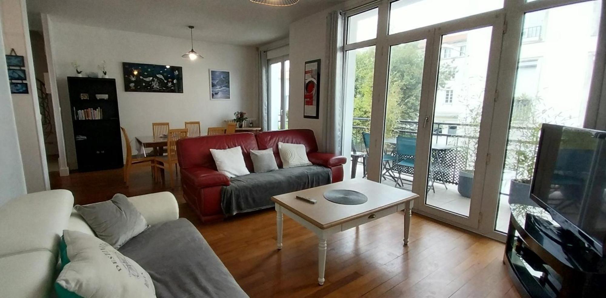 Maison De Ville Plein Centre, 3 Etoiles, A 200M De La Plage, Parking Prive, Wifi Royan Zewnętrze zdjęcie